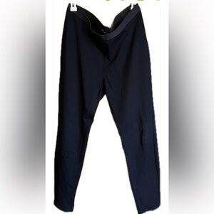 Eileen Fisher Basic black pull-on pant. Size Large.